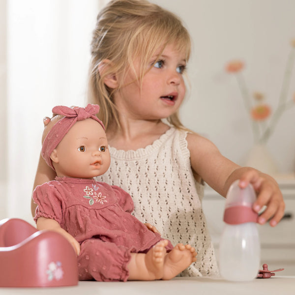 Puppe mit Zubehör – Livia