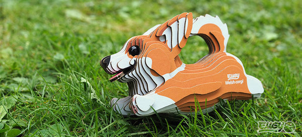Öko Puzzle 3D Corgi von Eugy auf grünem Gras mit detaillierter, farbenfroher Gestaltung