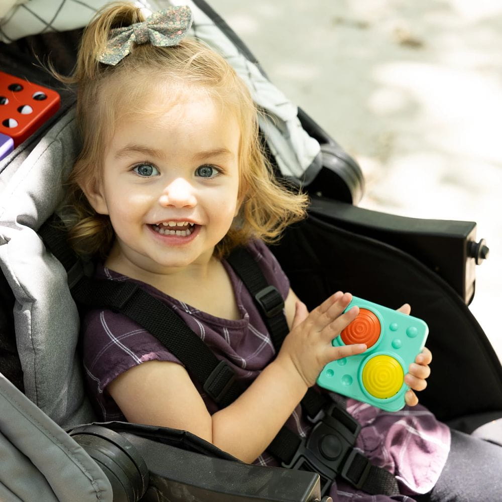 Fat Brain Toys PLAYTAB Sensory Set mit Zahnrädern, wechselbarem Bild und Quietscher für Kinder ab 12 Monaten