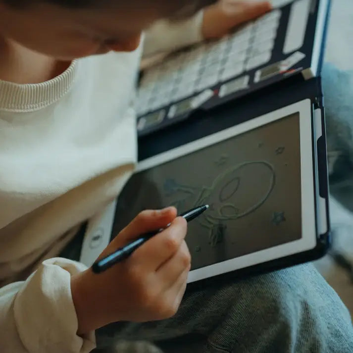 Grafiktablett Kidydraw Mini Galaxie mit interaktiven Zeichnungen und bunten Stiften für kreative Kinder