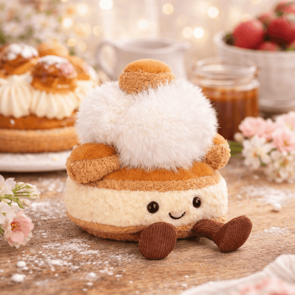 Jellycat Plüsch-Dessert in Form eines süßen Kuchens mit einem flauschigen Topping