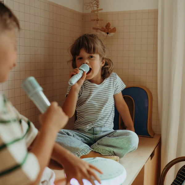 Kidywolf kabelloses Karaoke-Set mit Mikrofonen, ideal für Kinder zum Singen und Spielen.