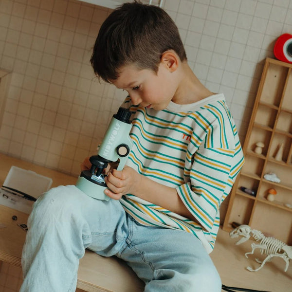 Tragbares Mikroskop von Kidywolf, ideal für kleine Entdecker und Wissenschaftler.