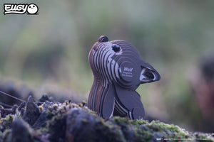 Öko-Puzzle 3D Wolf aus umweltfreundlichem Material in naturgetreuer Form in einem natürlichen Umfeld