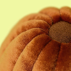 Jellycat Plüsch Canelés aus Frankreich in orangebrauner Farbe mit weichem, weichem Stoff