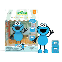 Badefigur Cookie Monster – Set mit zwei im Wasser leuchtenden Sensorikwürfeln - tablude.com