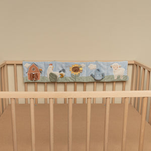 Sensorischer Anhänger für das Kinderbett – Little Farm - tablude.com