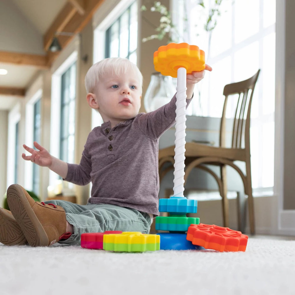 Farbiger Fat Brain Toys SpinAgain Stapelturm mit großen Ringen für kinderfreundliches Spielen